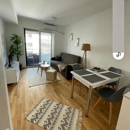 Cozy Studio With Free Garage Parking & Self Check-in Apartamento *